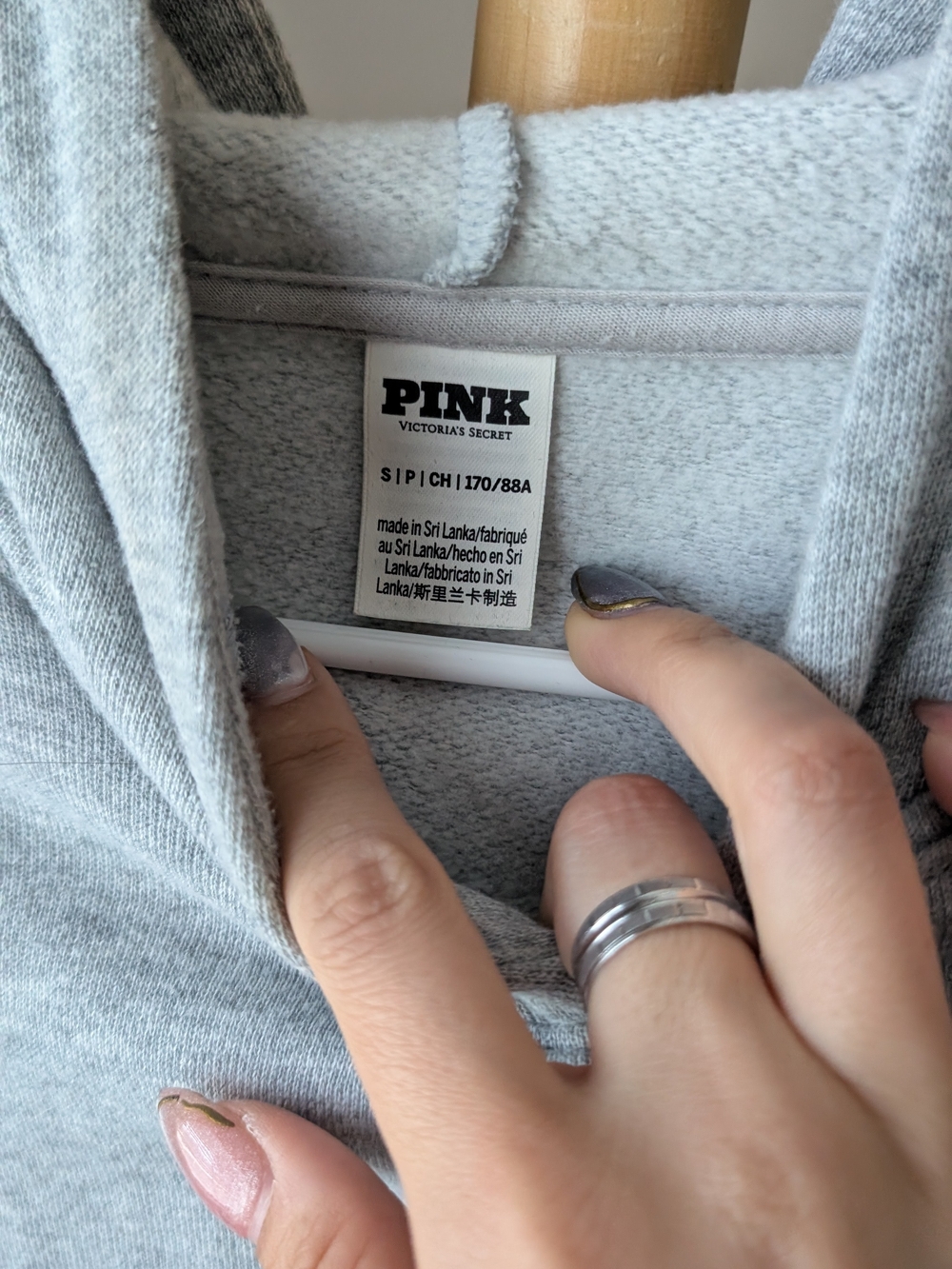 PINK Victoria's Secret Heather Gray Crop Pullover Hoodie - Picture 2 of 4